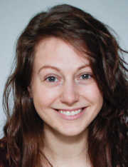 Photo of Lauren.